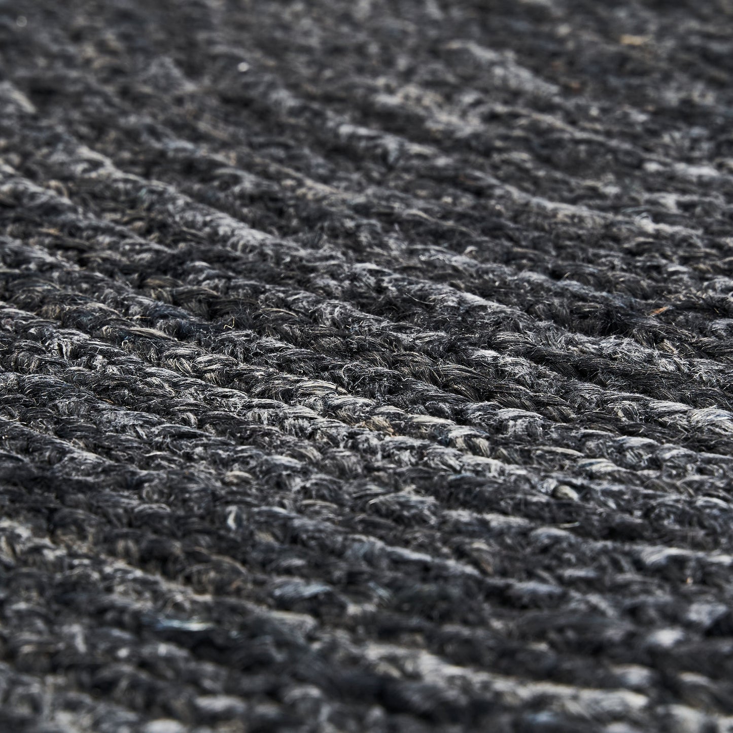 Alfombra KISAI en YUTE color negro
