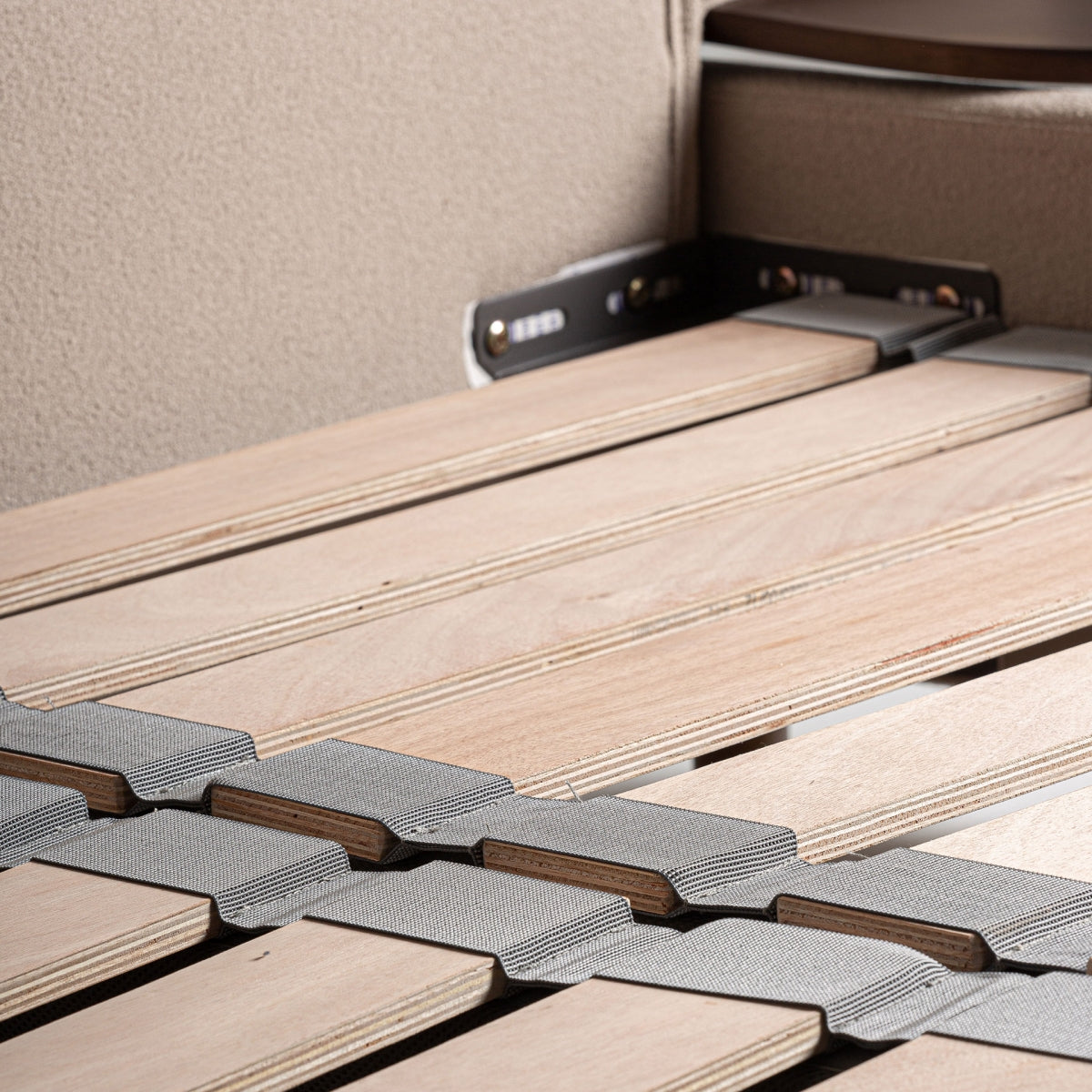 Cama DAYTON materiales de LINO,MADERA DE PINO,ESPUMA