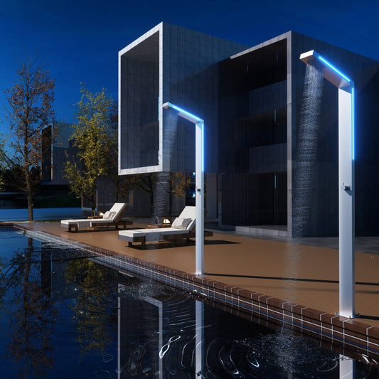 Grifo de Piscina Sense LED Light IMEX instalado en una piscina