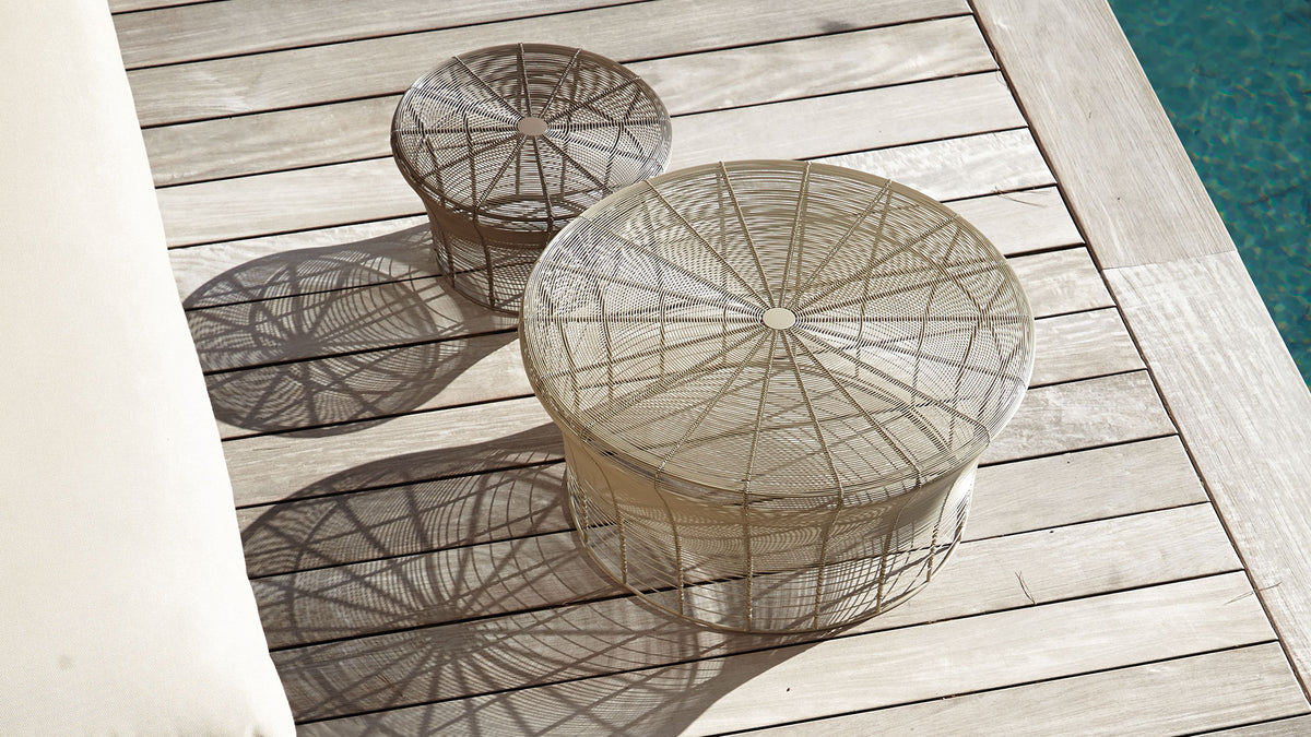Taburete Bajo de Exterior GANDIA BLASCO ARAM Ø41 cm Diseño Nendo