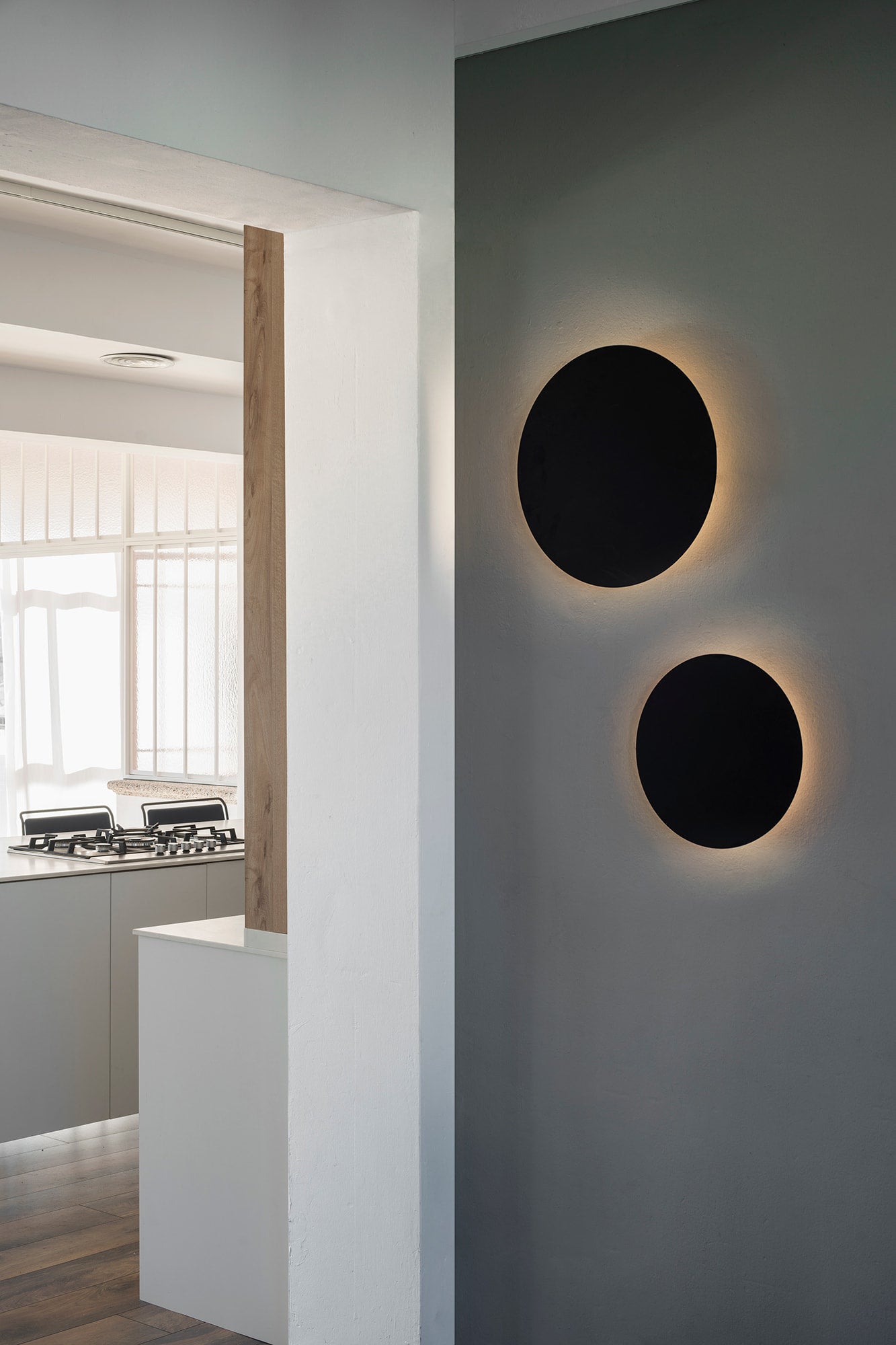 Aplique de Pared Faro Board Pizarra Negra LED 8W con Repisa Auxiliar - Ambiente