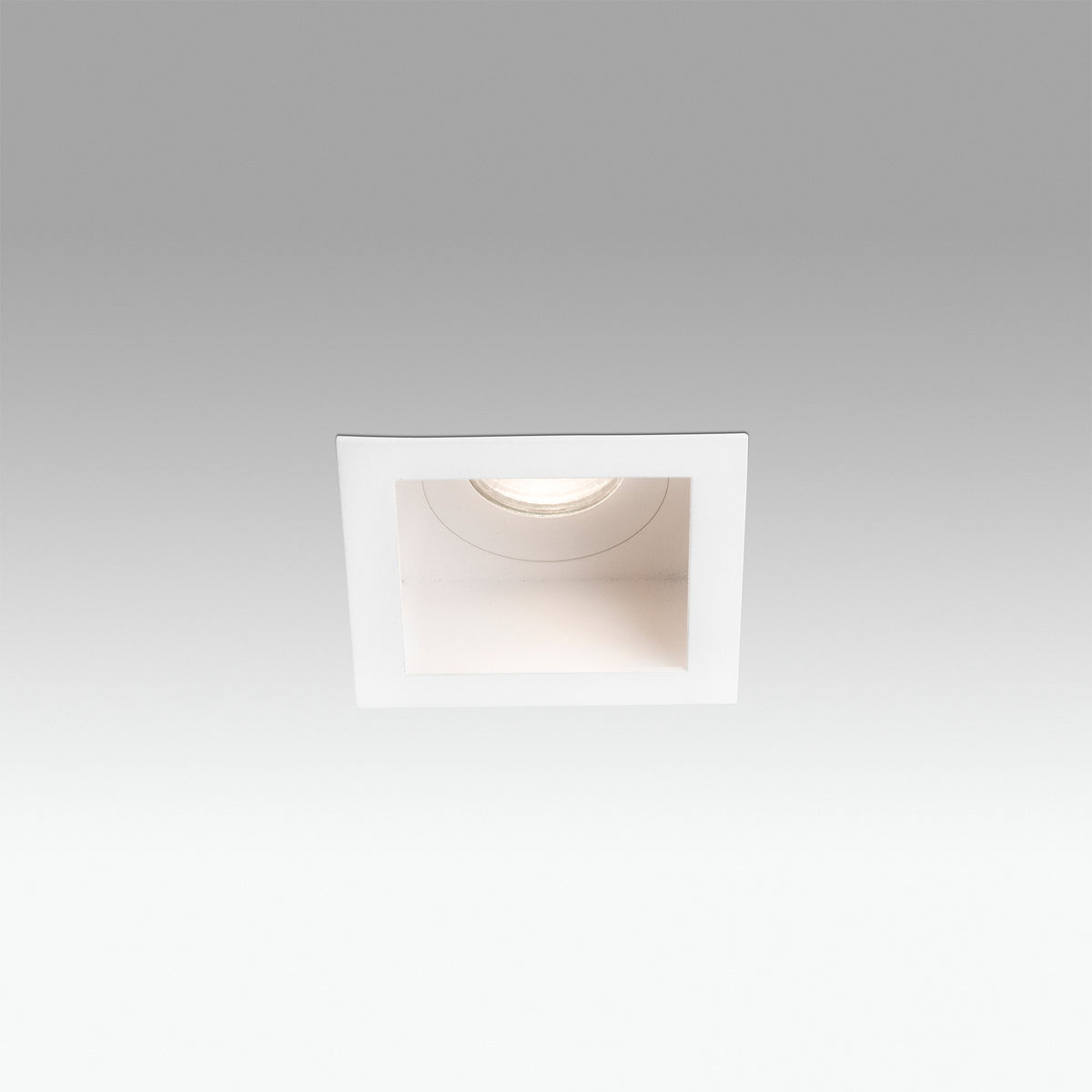 Faro WET y MOIST IP44 de FARO Barcelona MOIST Blanco ref 02100901 esquema
