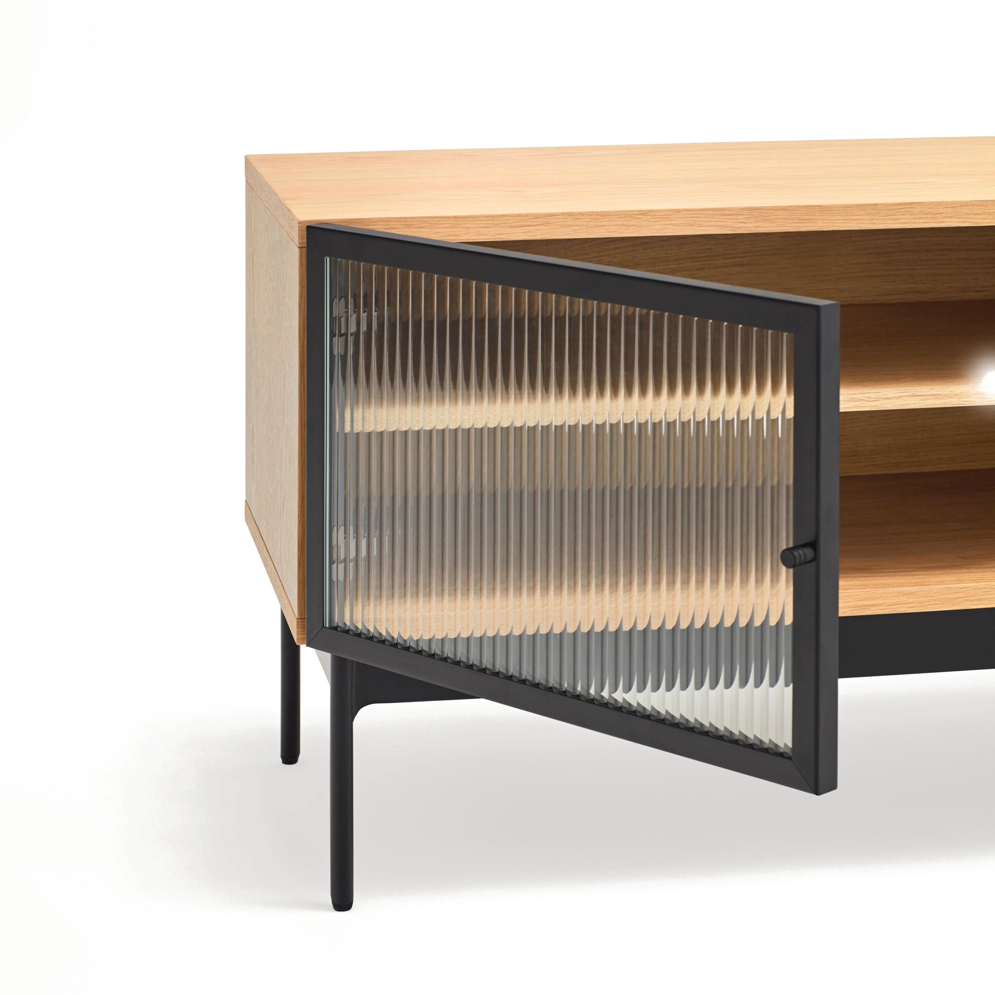Mueble TV Blur interiores espaciosos puertas abiertas