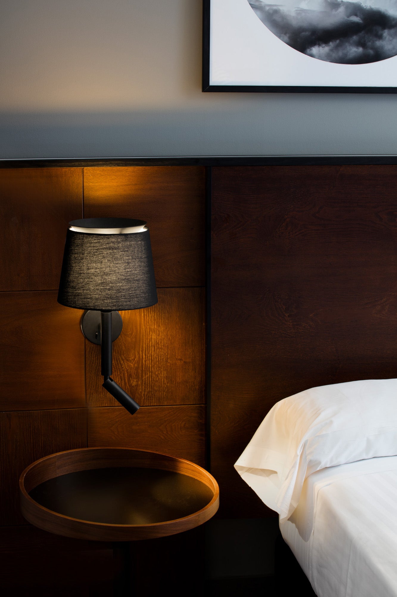Aplique de Pared con Lector LED Faro SAVOY Diseño Isaac Piñeiro
