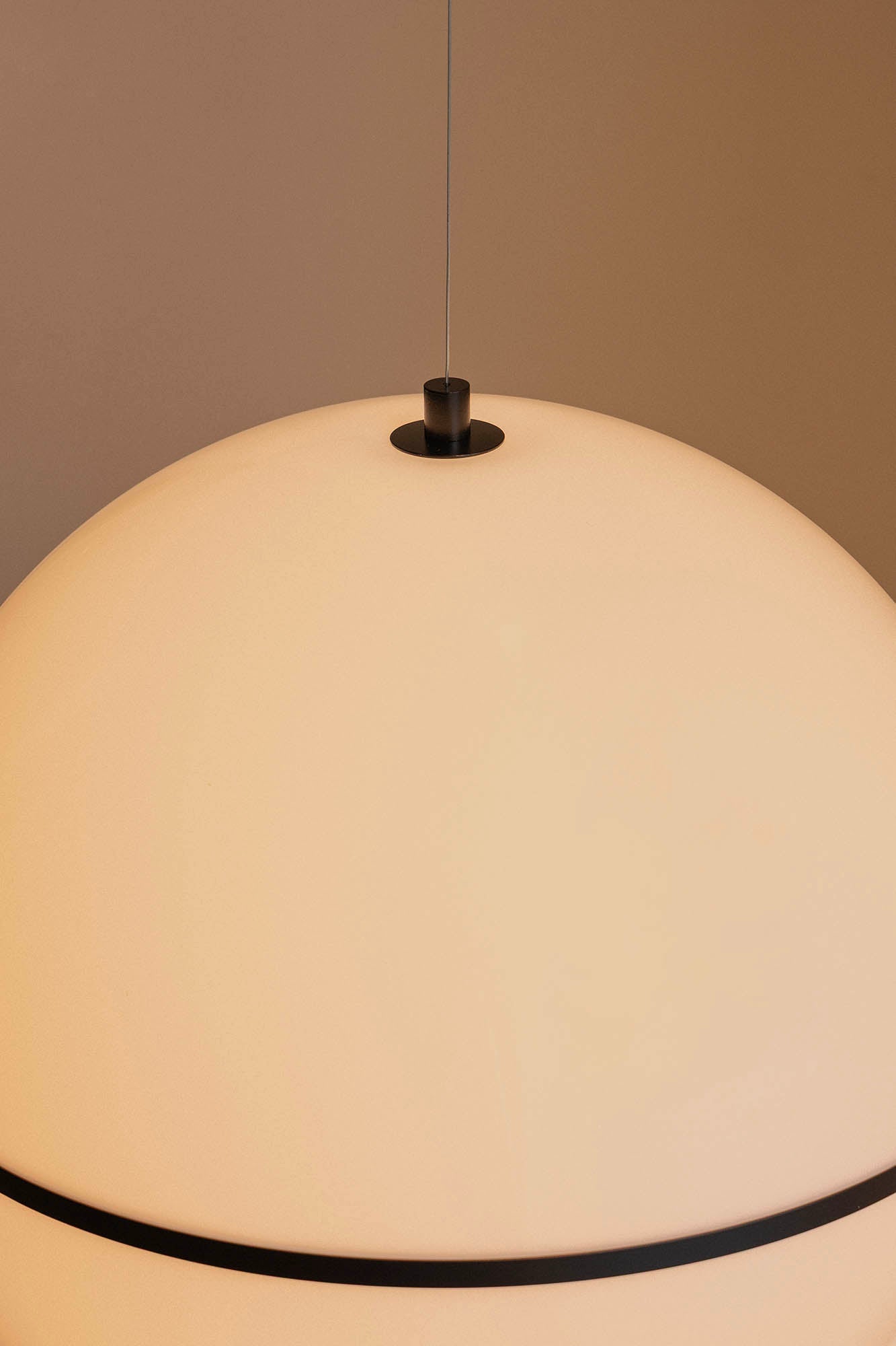 Lámpara colgante DOME negra FARO Barcelona