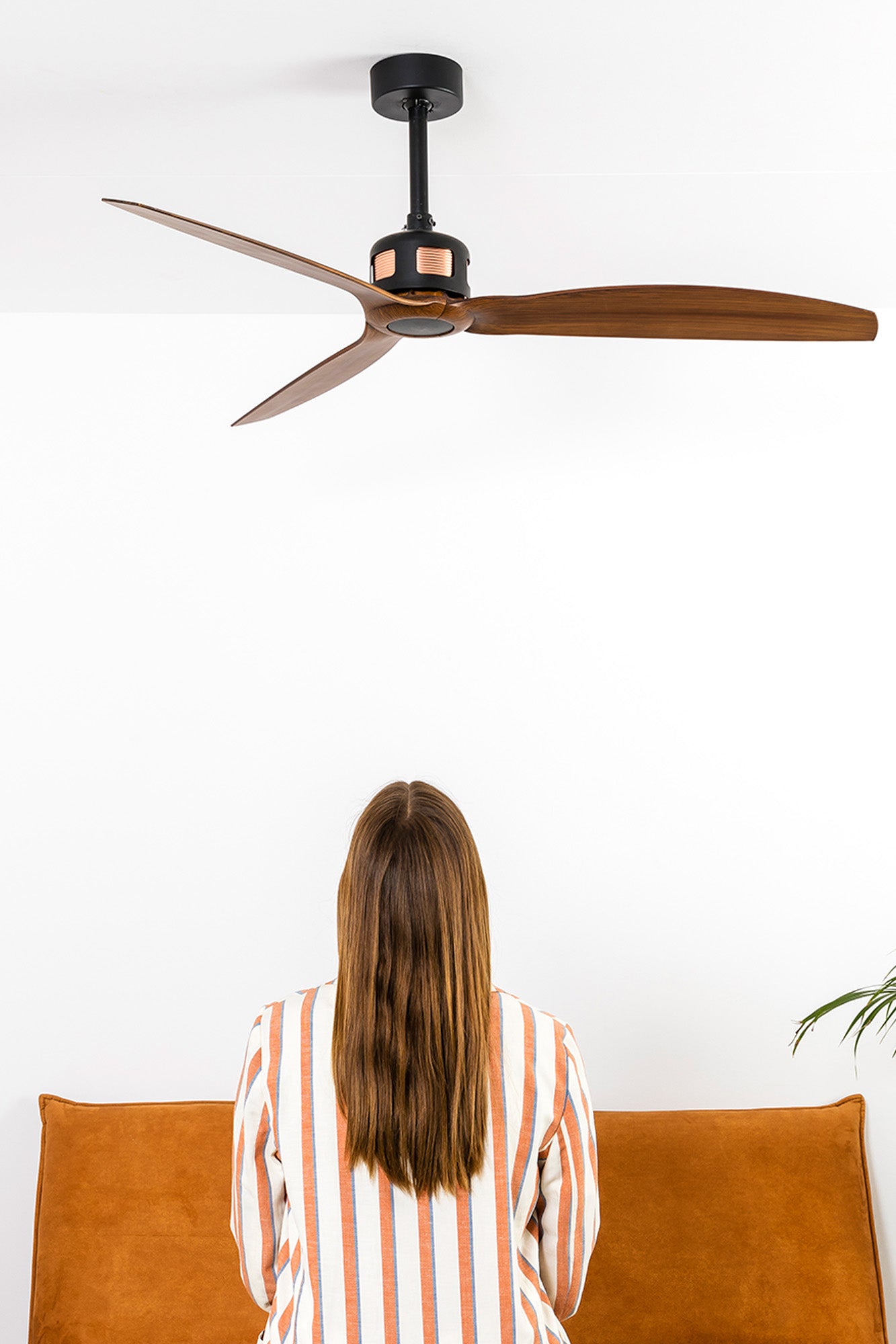 Ventilador de Techo Faro Copper Fan DC Ø128cm Cobre Brillante con Palas Madera - Ambiente