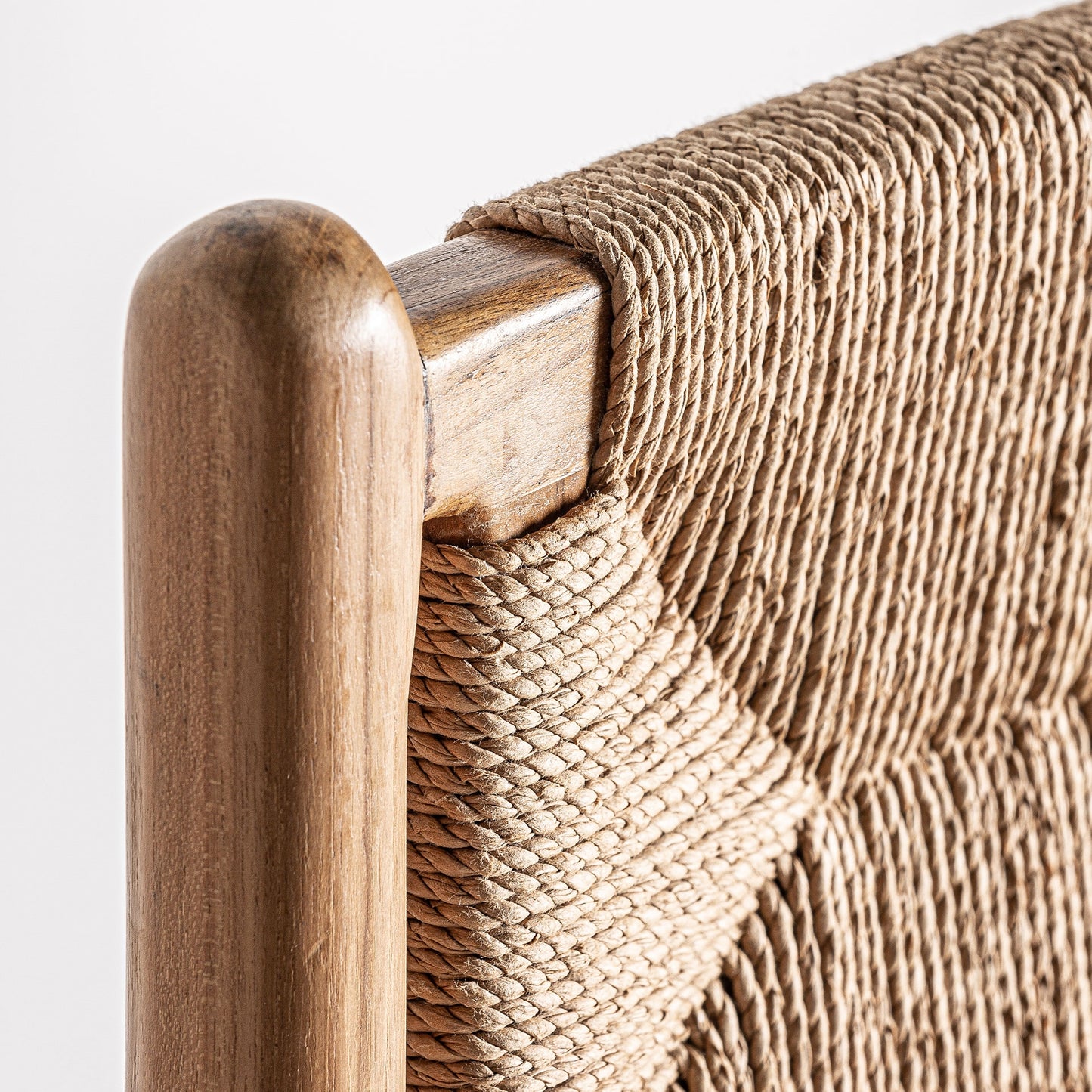 Taburete Agia VICAL en ambiente de interiorismo premium