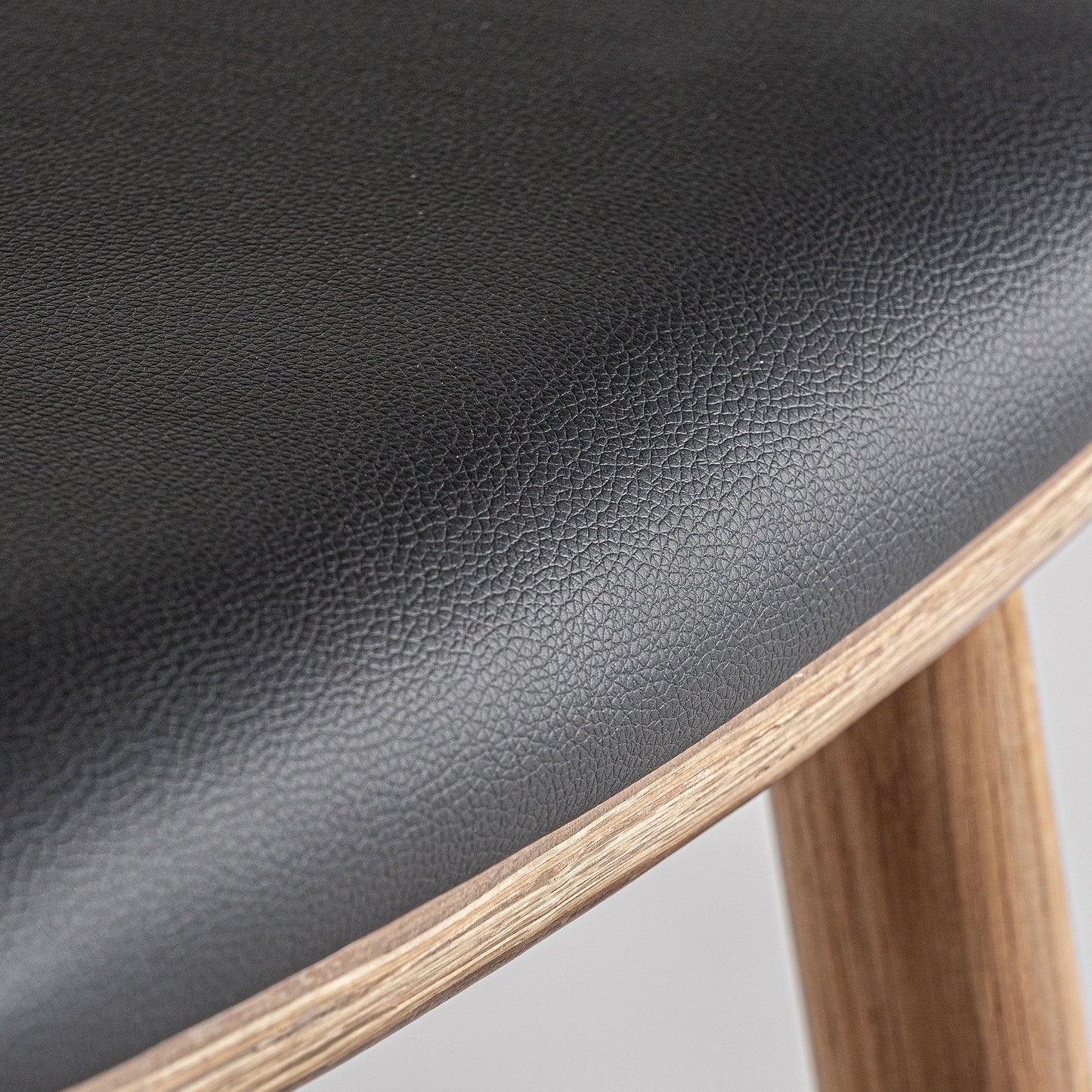 Taburete Marciac en Madera de Suar | Vical Home