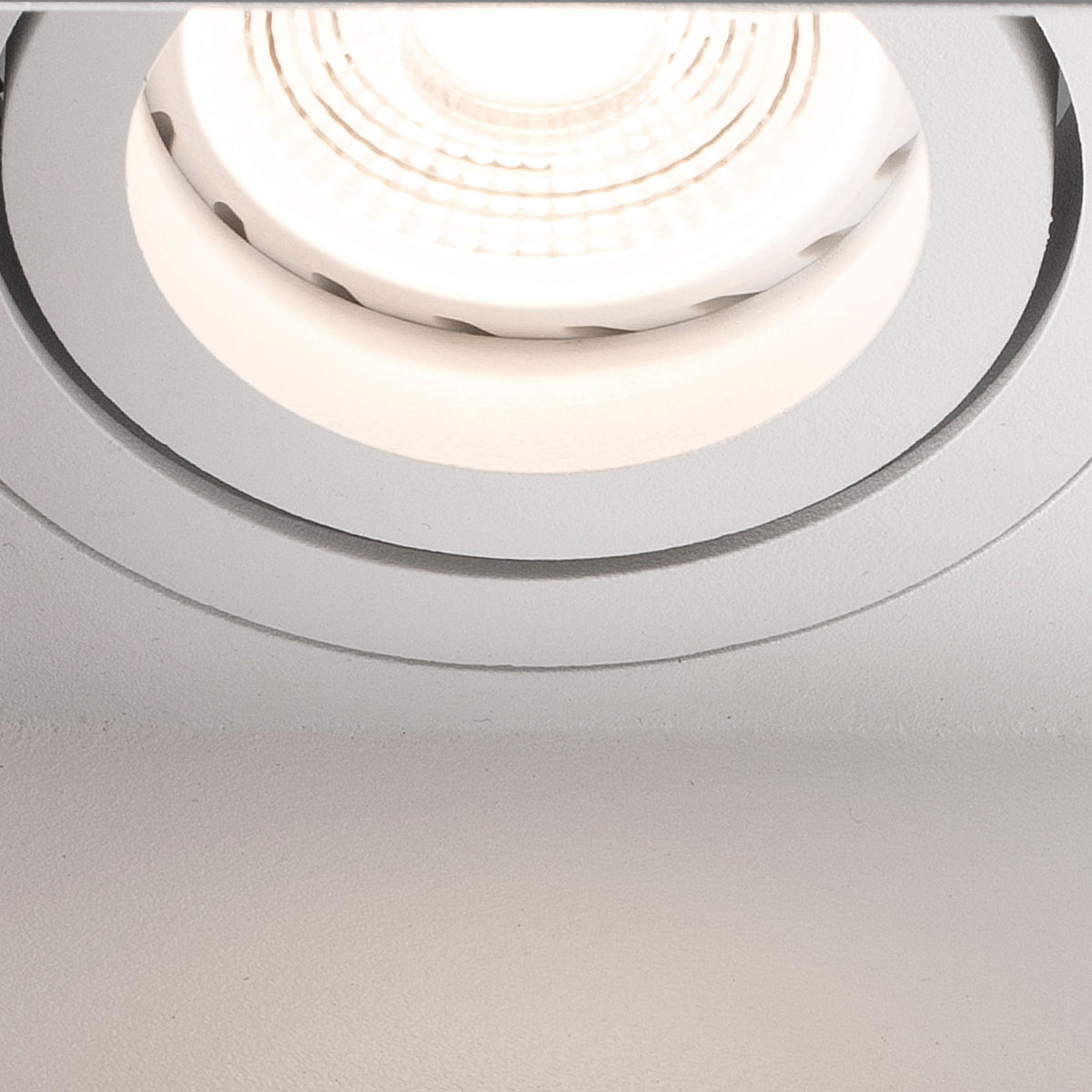Detalle tecnico Faro HYDE 1 luz orientable cuadrado blanco IP20 ref 40112