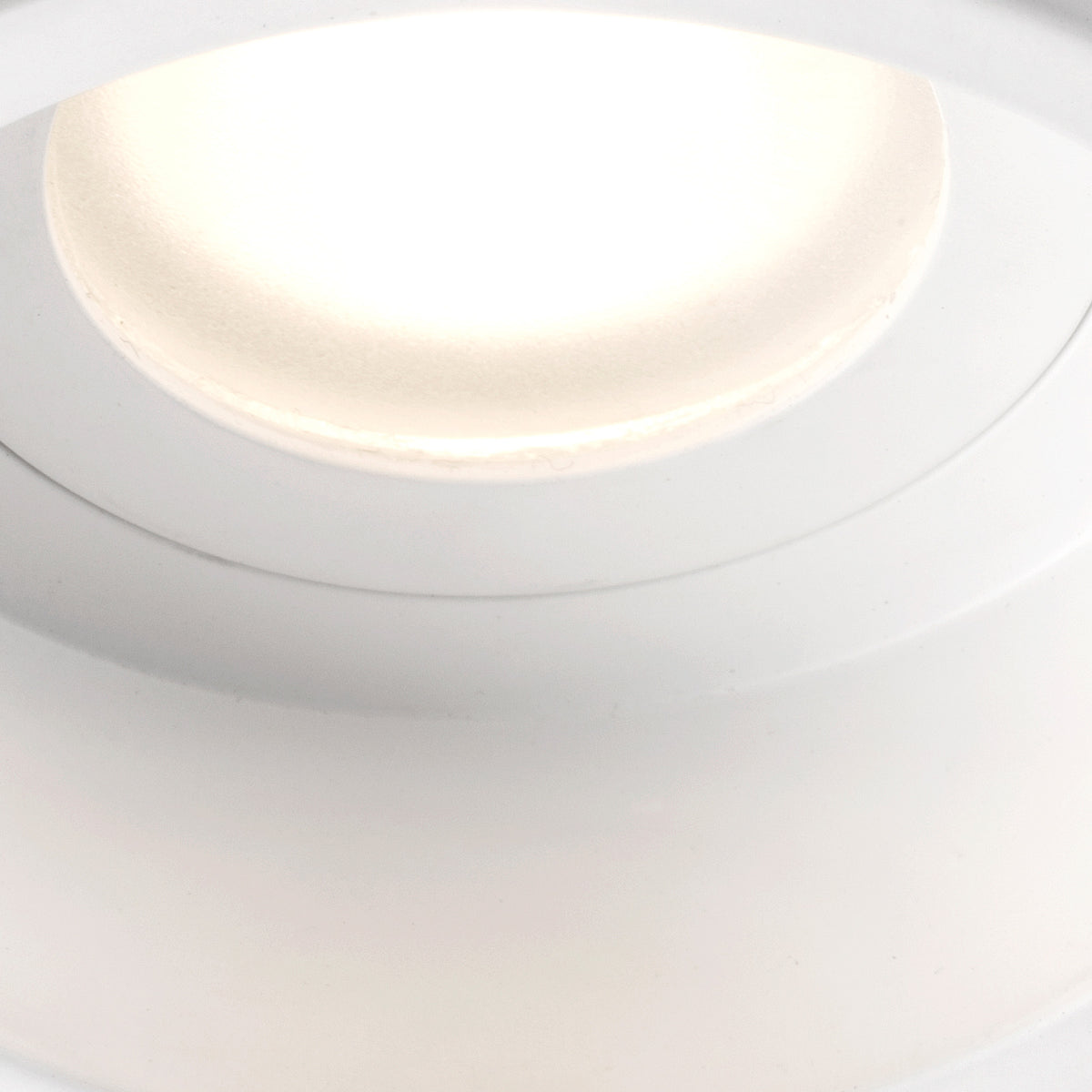 Detalle tecnico Faro HYDE 1 luz fijo redondo blanco IP44 ref 40114