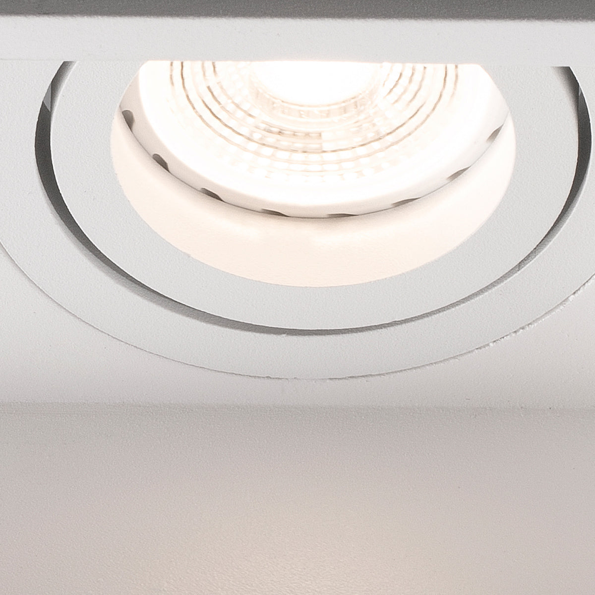 Detalle tecnico Faro HYDE 2 luces orientable cuadrado blanco IP20 ref 40126