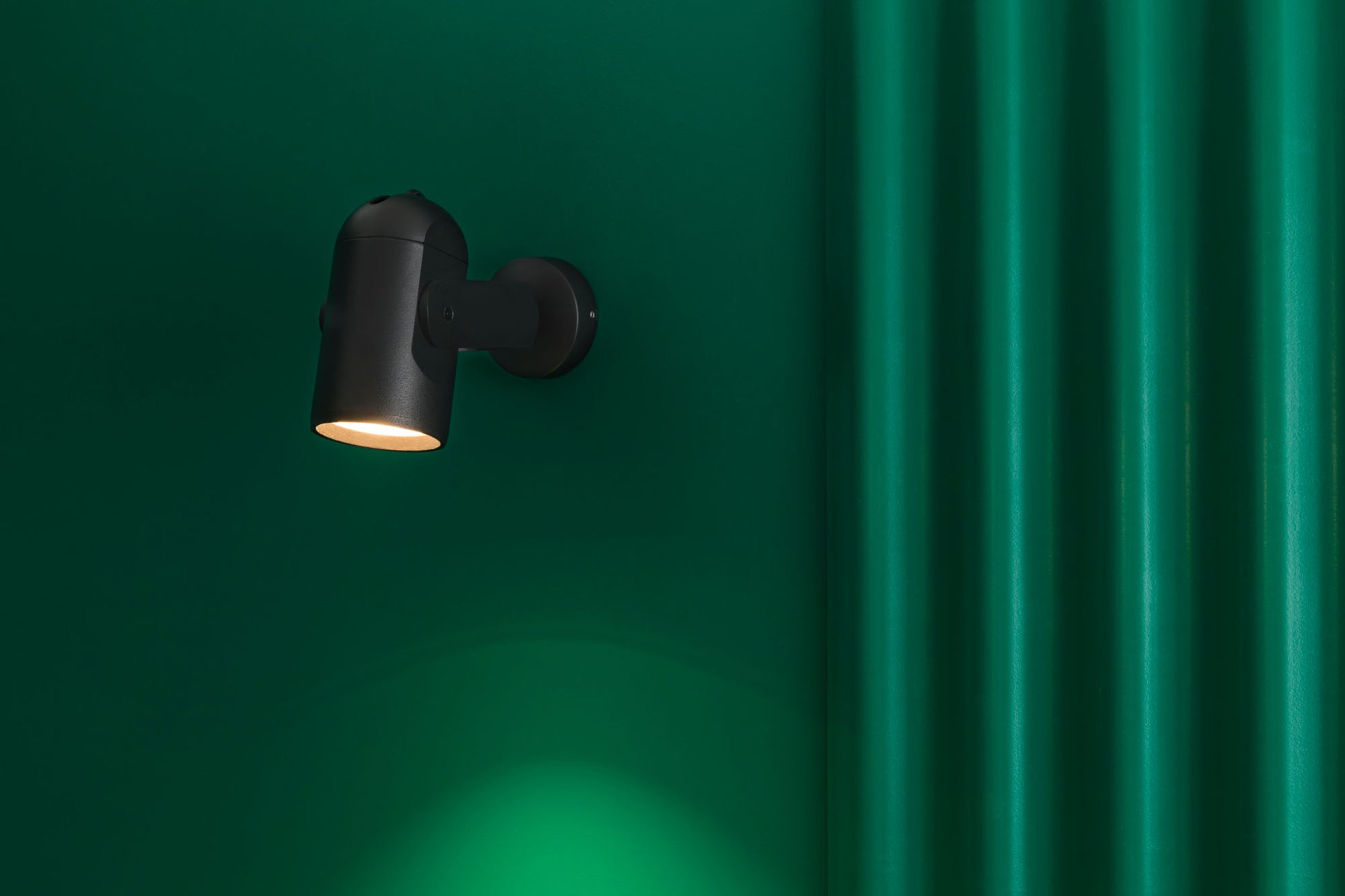 Proyector de Exterior Faro Slot-1 Negro LED 13W 3000K IP65 - Ambiente