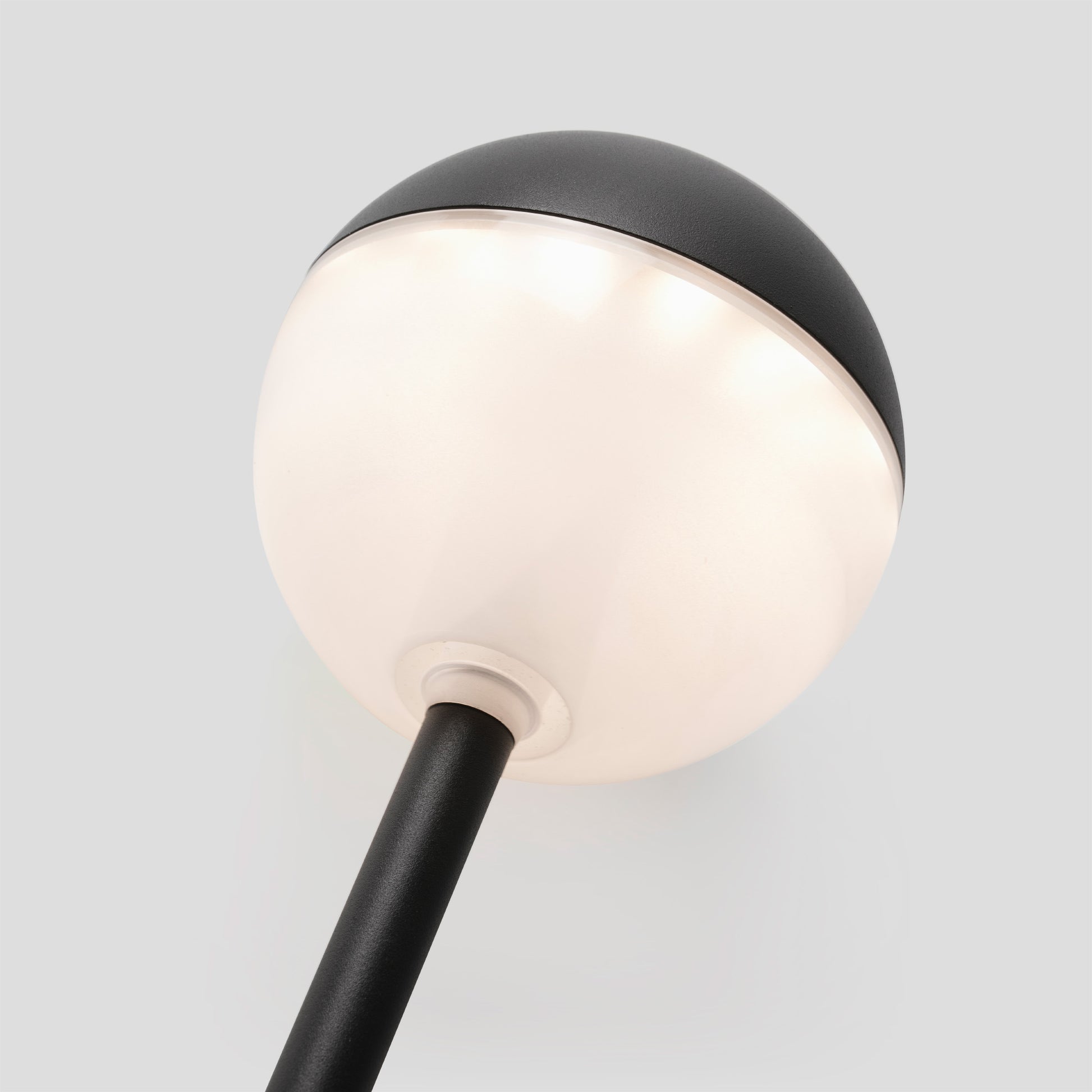 Estaca / Proyector de Jardín Faro Piccola Negro LED 8W 2700K IP65 - Detalle