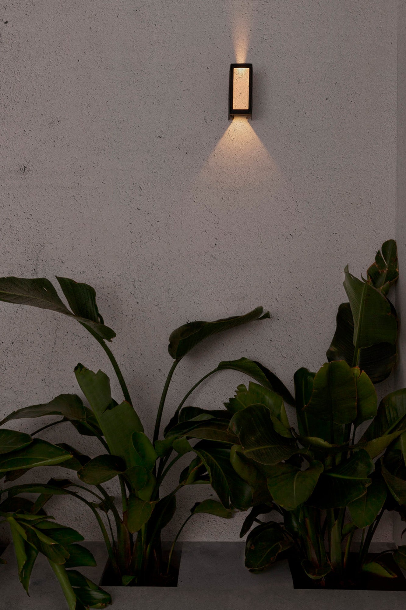 Aplique de Exterior Faro Log Gris Oscuro LED 9W 3000K IP65 - Ambiente