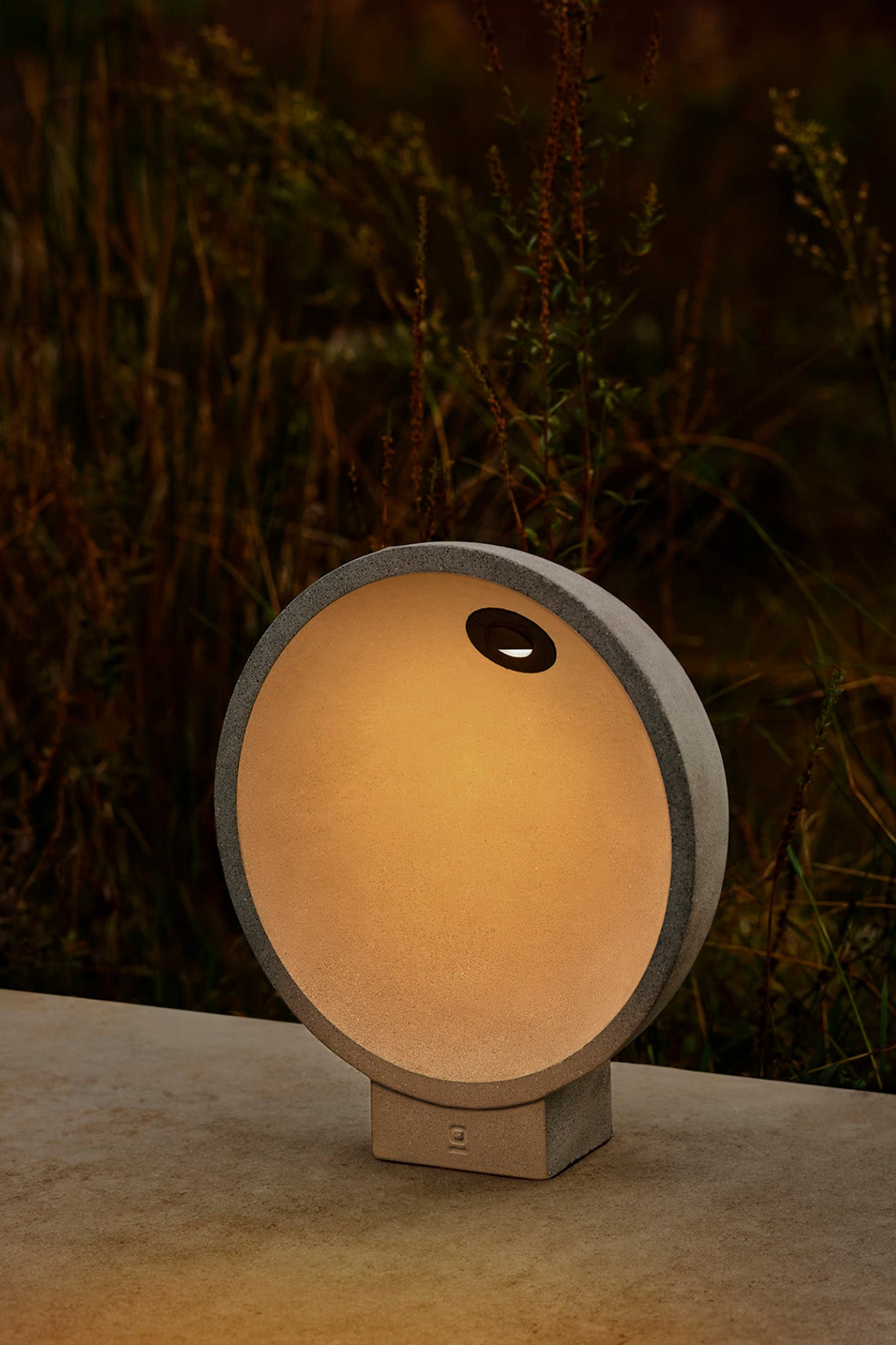 Baliza de Exterior Faro GAIA Cemento Natural LED 6W 2700K IP65 Diseño Yembarastudio