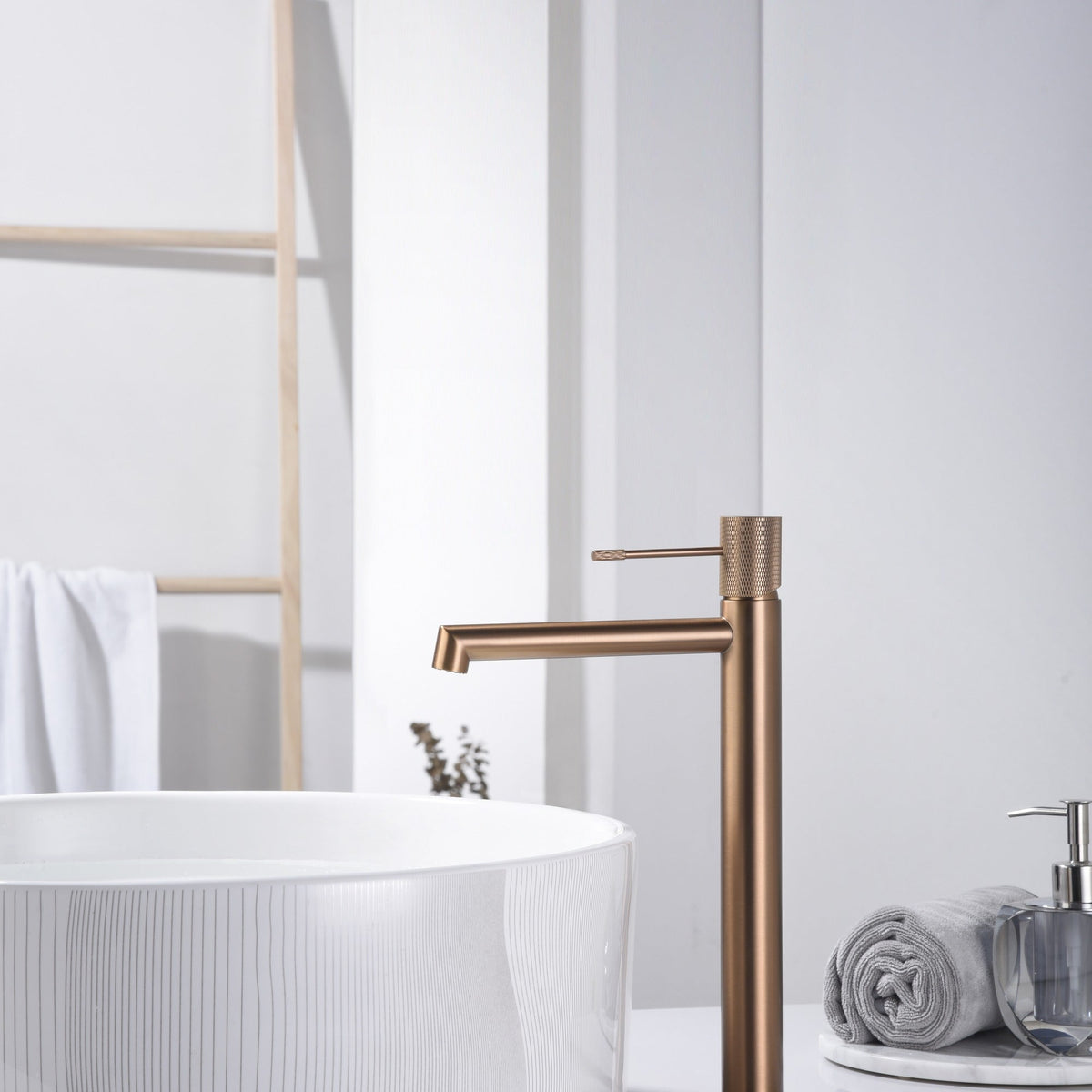 MONOMANDO LAVABO ALTO LINE IMEX en un baño real