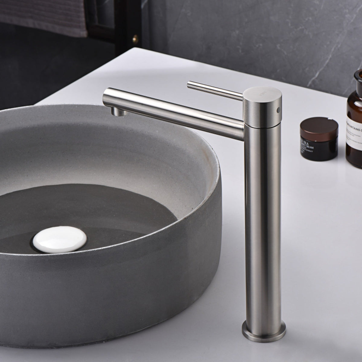 MONOMANDO LAVABO ALTO MOSCÚ (ACERO S316) IMEX en un baño real