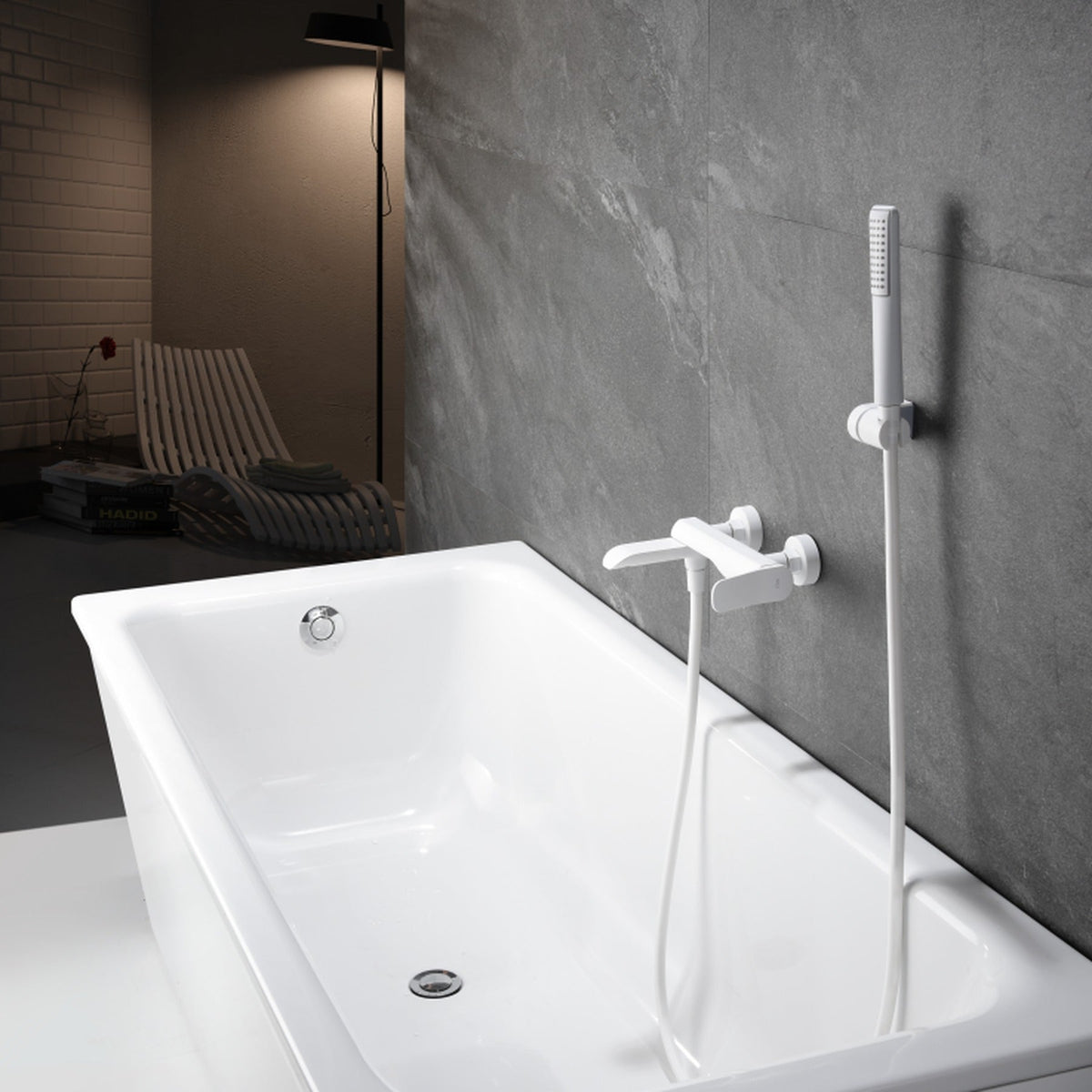 Conjunto de Ducha Monomando Dinamarca IMEX instalado en un baño