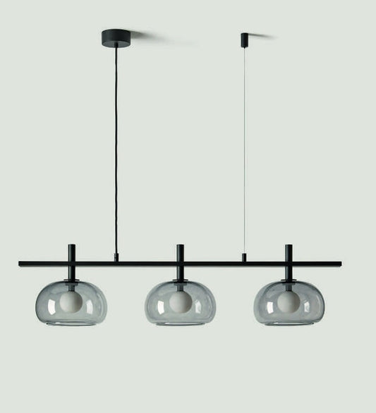 Lámpara colgante Cloud de Aromas del Campo: barra de 110 cm en negro mate con tres pantallas de vidrio ahumado