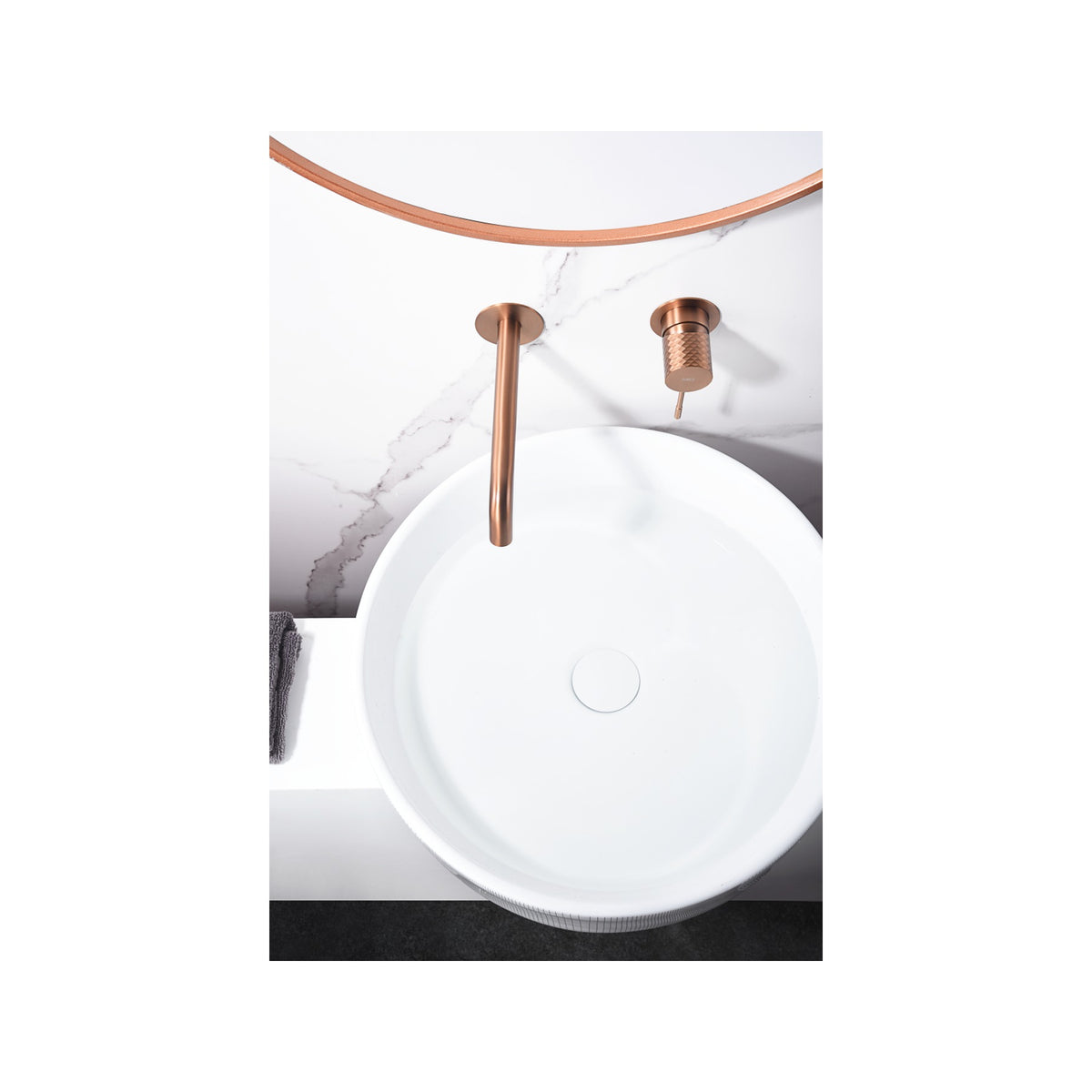 Monomando Empotrado de Lavabo Génova en Oro Rosa Cepillado instalado a pared