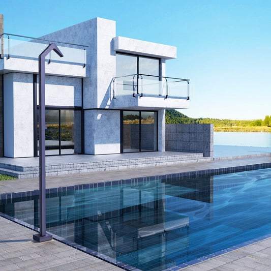 Grifo de Piscina Niágara IMEX instalado en una piscina