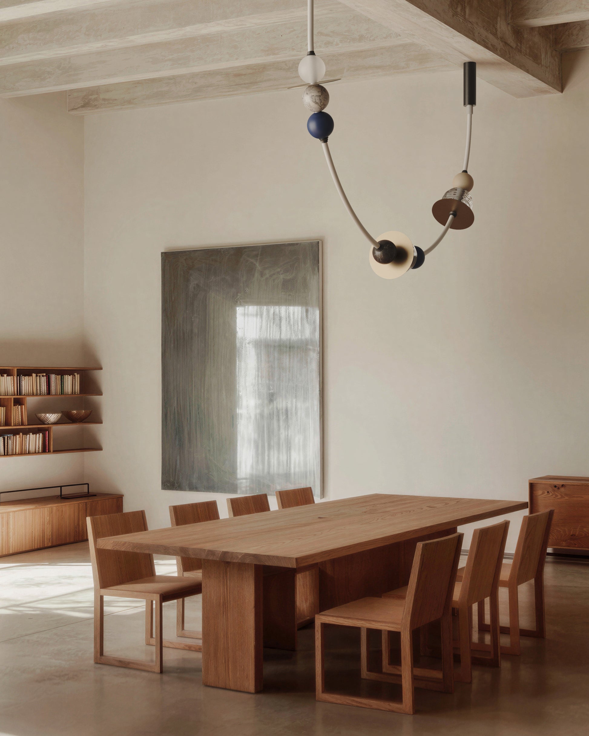 Colgante Yma sobre mesa en ambiente