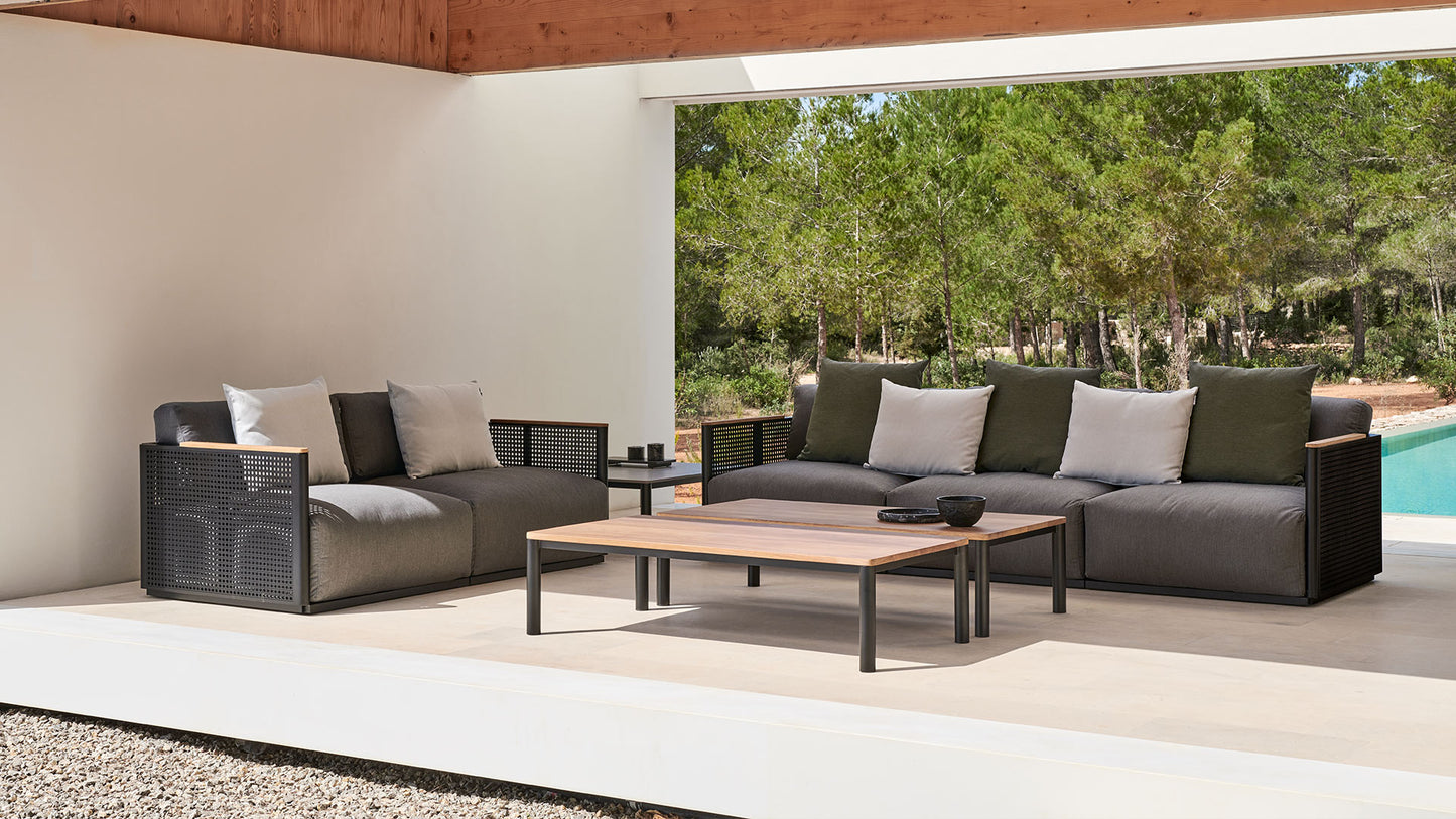 Sofá 2 Plazas de Exterior Gandia Blasco BOSC · Madera de Iroko (Diseño Made Studio) - Ambiente