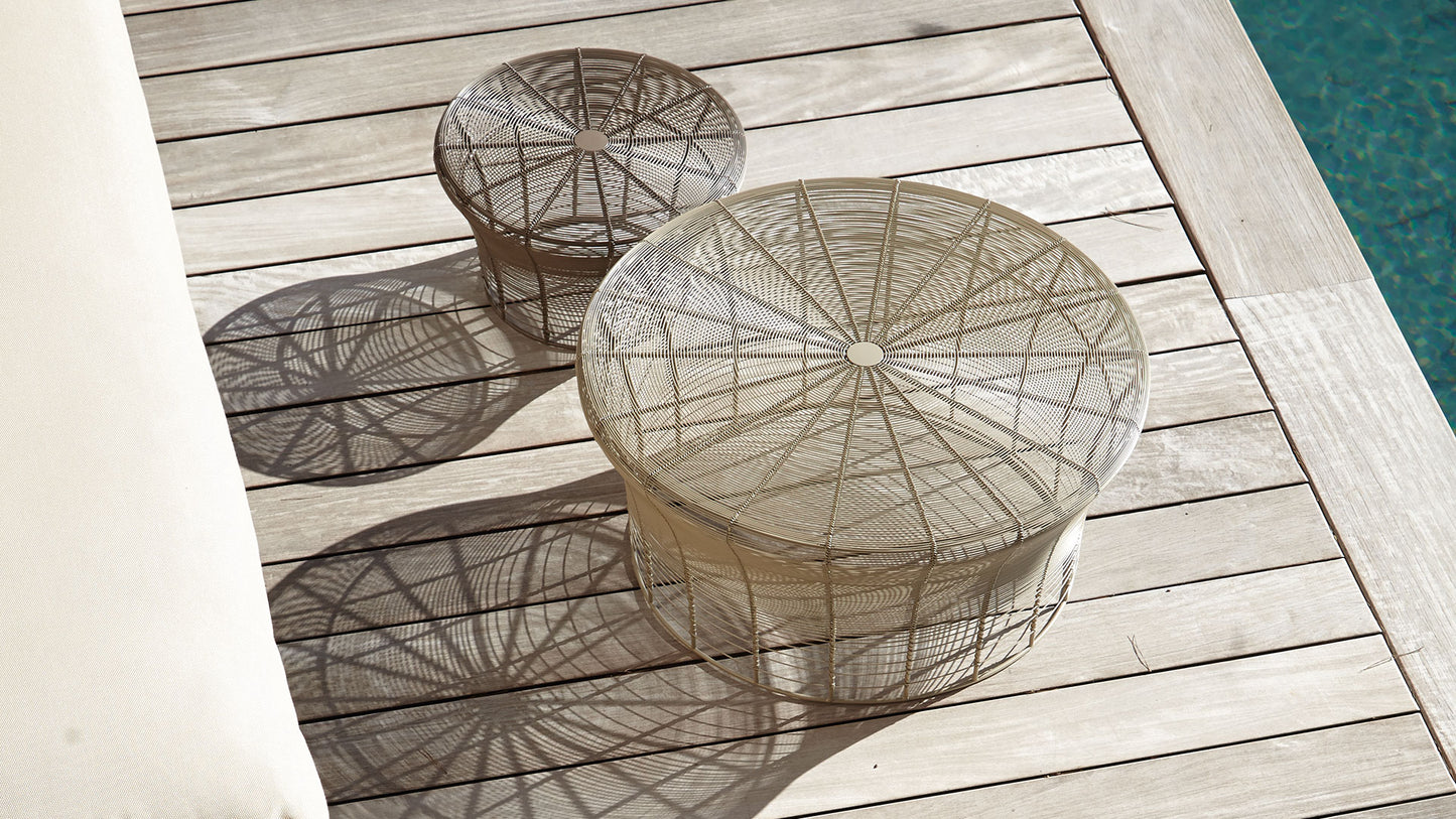 Taburete Bajo de Exterior GANDIA BLASCO ARAM Ø41 cm Diseño Nendo