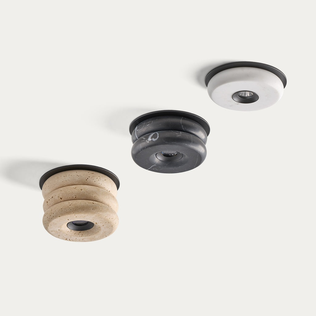 Foco empotrable Mart T0301 de Aromas del Campo en conjunto de acabados de marmol