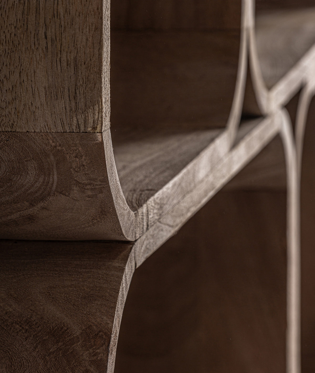 Veta de la madera de mango maciza de la estantería Grid