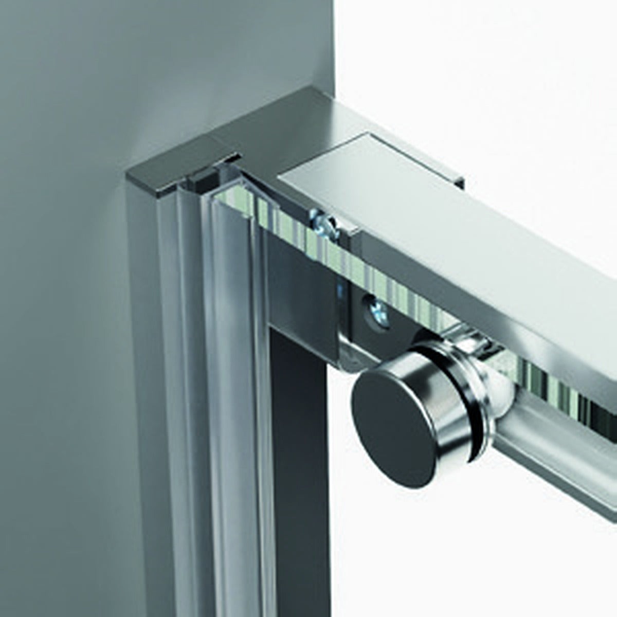 Detalle del kit de cierre magnetico Novellini montado en el perfil