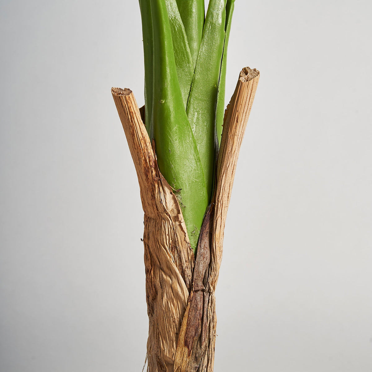 Monstera artificial Vical en ambiente salón