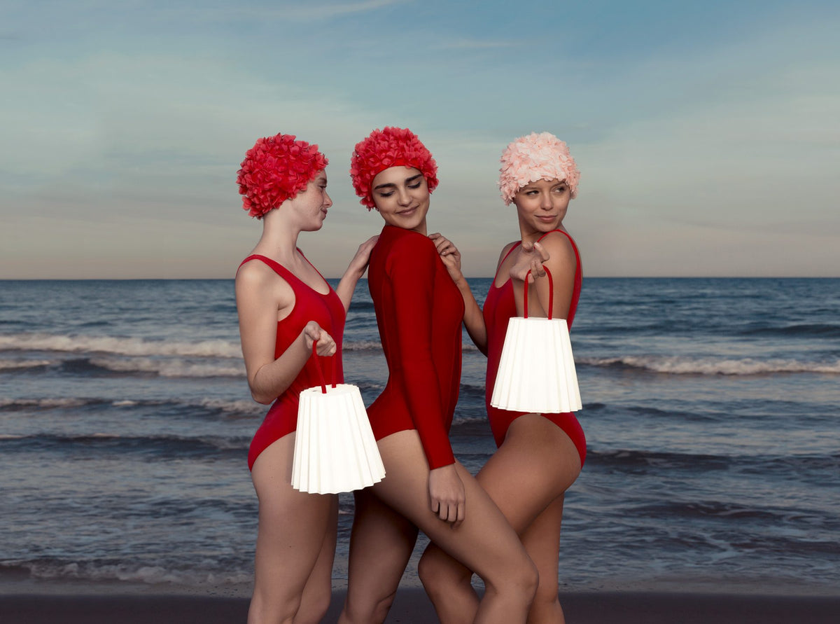 Lámpara Portátil de Exterior GANDIA BLASCO PLISY Recargable LED Diseñada por Alejandra Gandía-Blasco