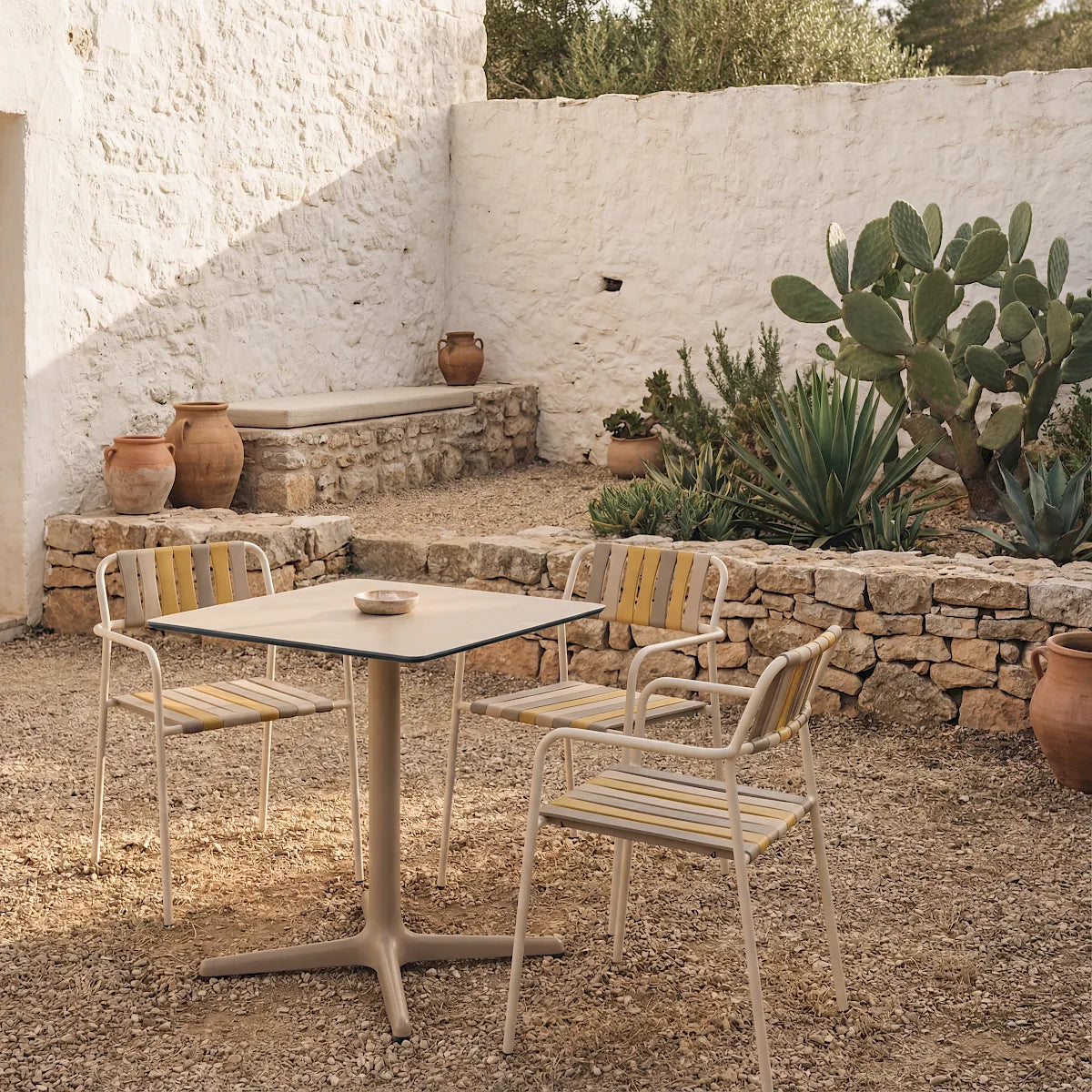 Sillon Gelato Lounge Resol ambiente comedor exterior