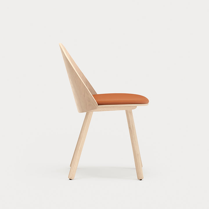Silla de comedor UMA Teulat terracota vista lateral